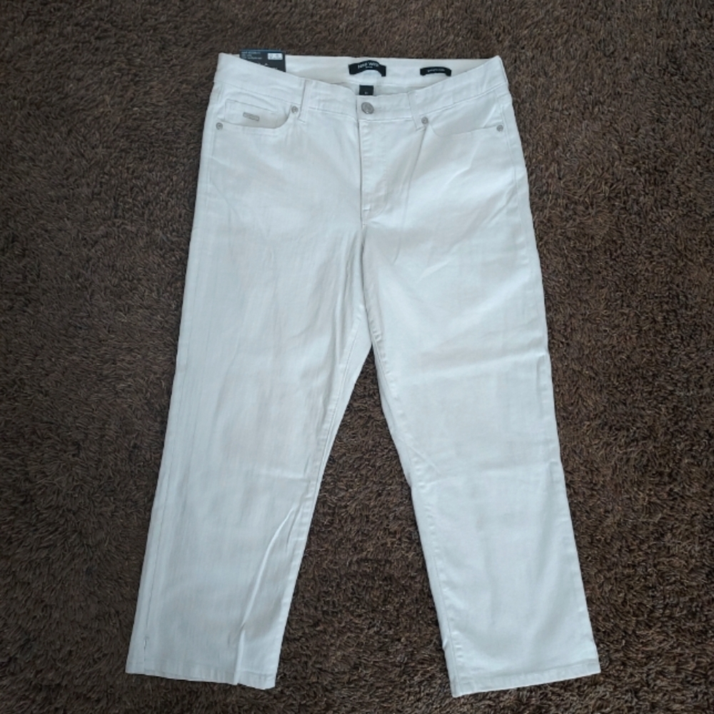 White Chrystie Capri size 10 Nine West Missy NWT